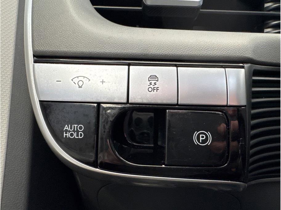 Used 2024 Hyundai Ioniq 5 SE AWD/4WD image 28