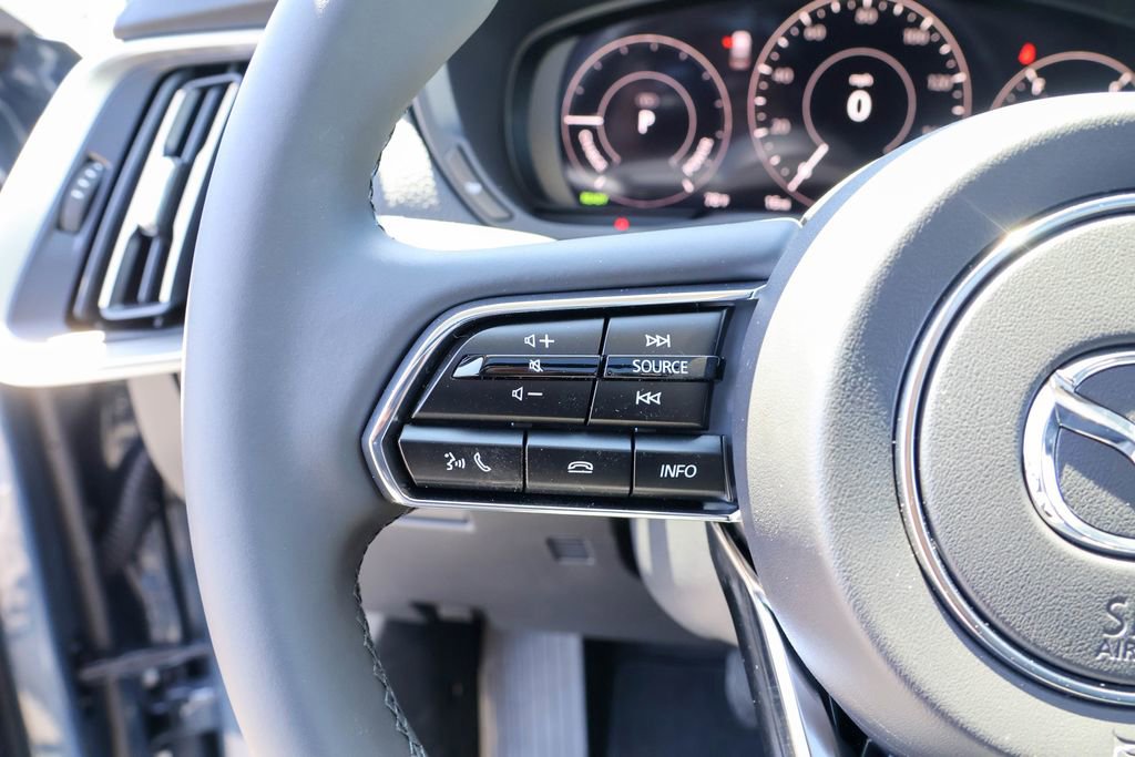 Used 2025 MAZDA CX-70 Plug-In Hybrid w/ Premium Pkg image 28