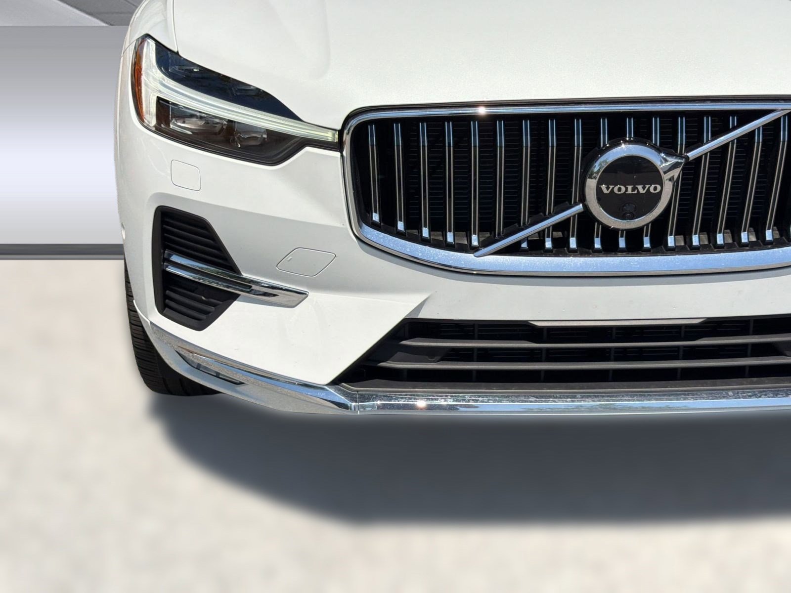 Used 2023 Volvo XC60 B5 Ultimate w/ Protection Package Premier image 28