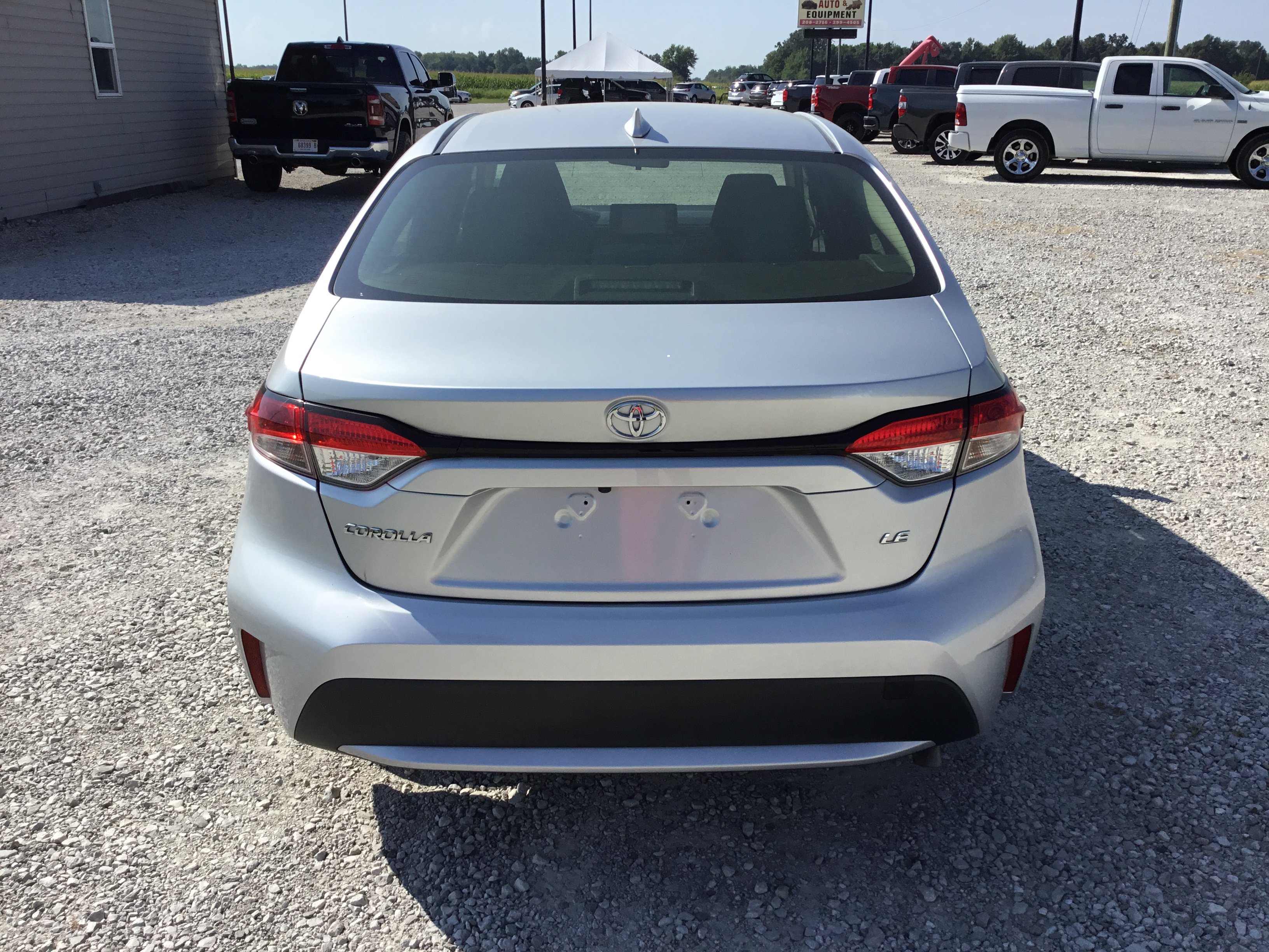 Used 2022 Toyota Corolla LE FWD image 4