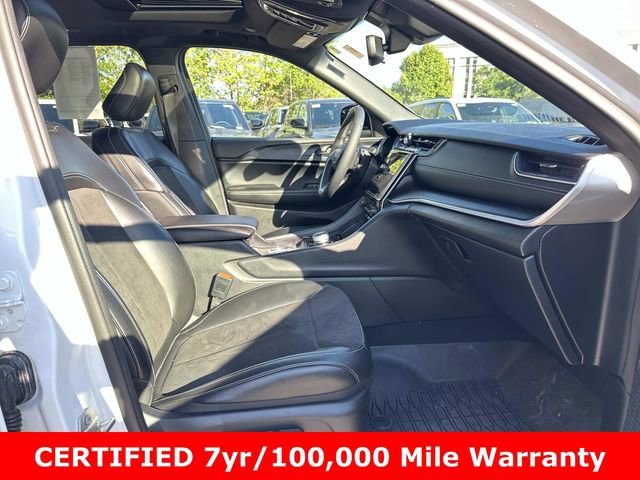 Certified 2024 Jeep Grand Cherokee Altitude AWD/4WD image 9