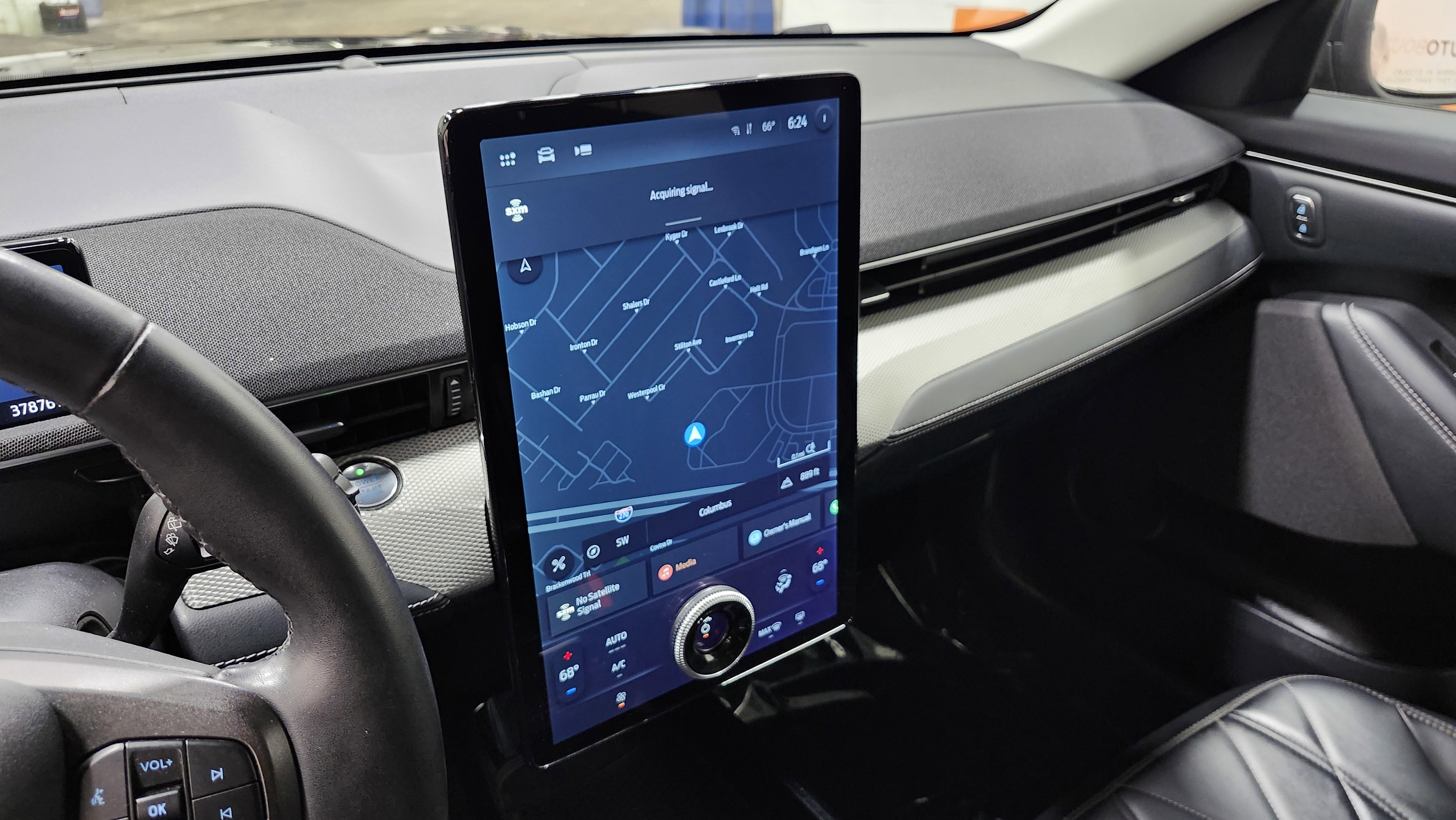 Used 2022 Ford Mustang Mach-E Select image 4