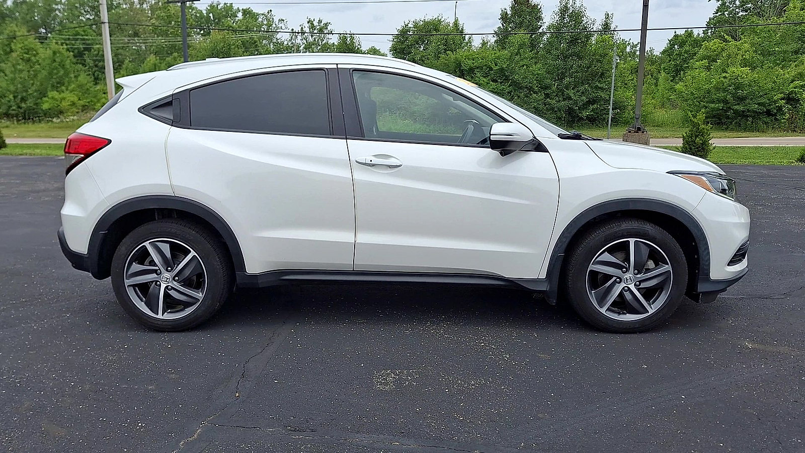 Used 2022 Honda HR-V EX image 9