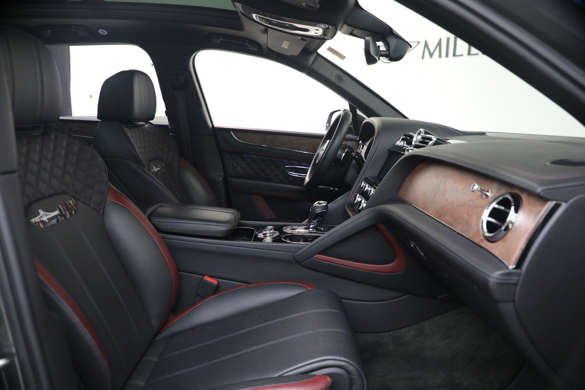 Used 2022 Bentley Bentayga image 26