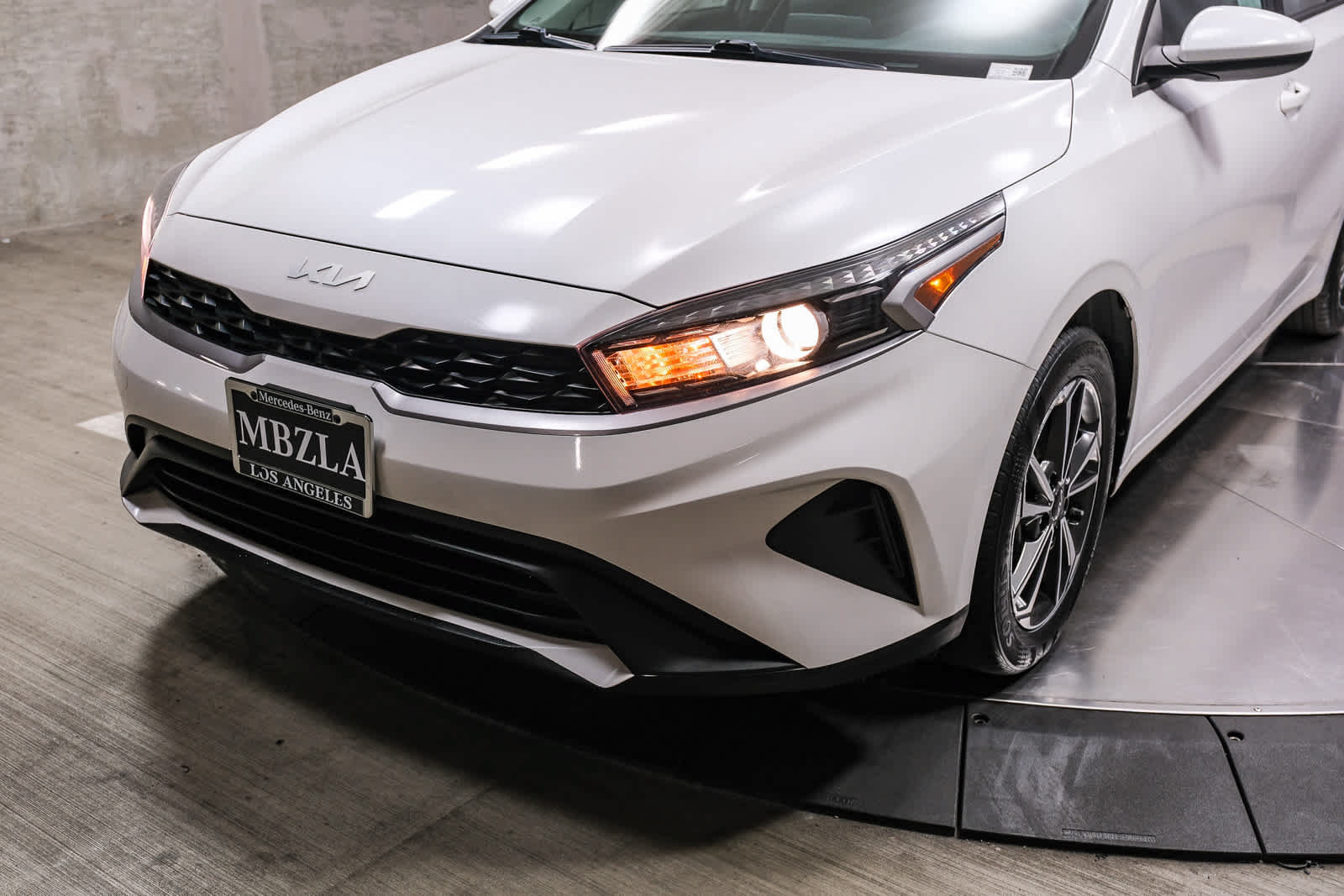 Used 2023 Kia Forte LXS FWD image 11