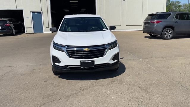 Used 2023 Chevrolet Equinox LS w/ Driver Confidence II Package FWD image 3