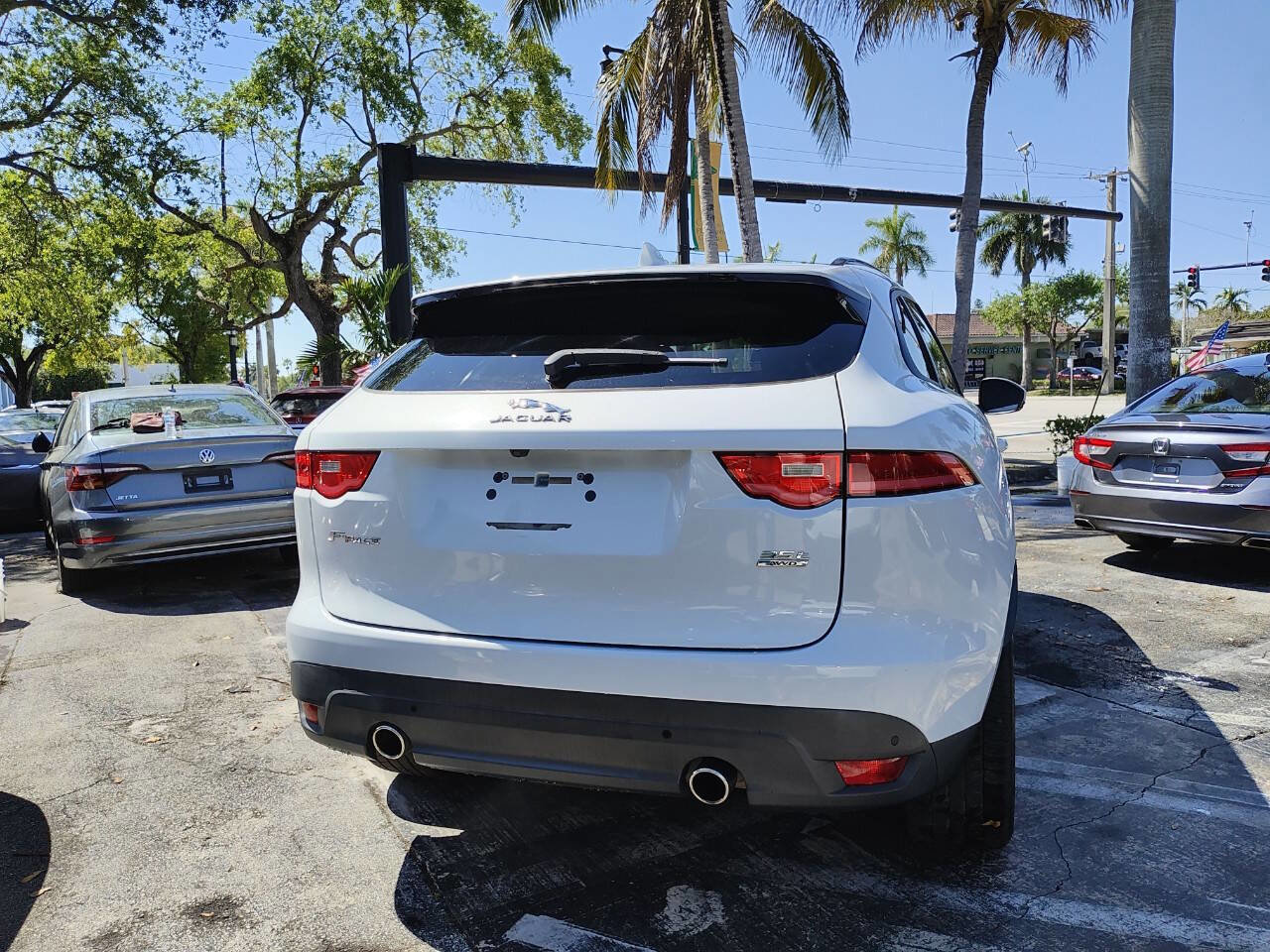 Used 2017 Jaguar F-PACE Premium AWD/4WD image 12