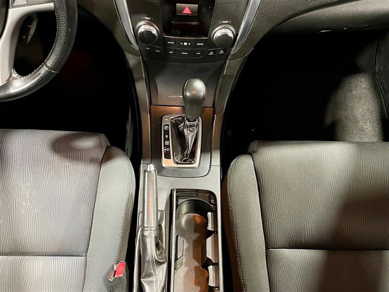 Used 2011 Suzuki Kizashi Sport GTS image 17