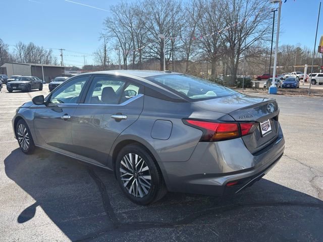 Used 2025 Nissan Altima 2.5 SV image 12