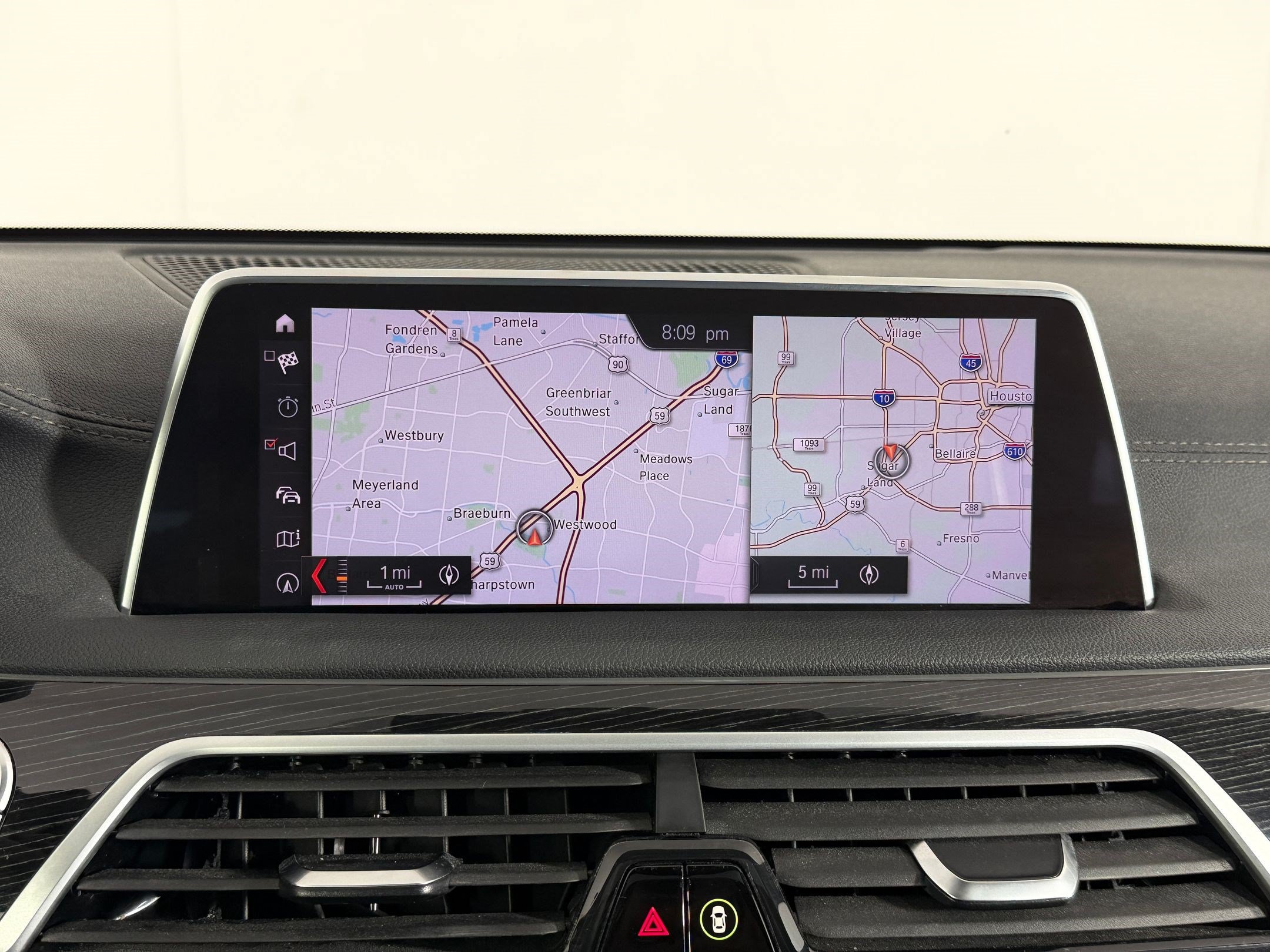 Used 2019 BMW 740i w/ M Sport Package RWD image 27
