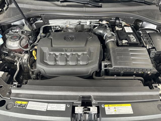 Used 2022 Volkswagen Tiguan SE R-Line image 28
