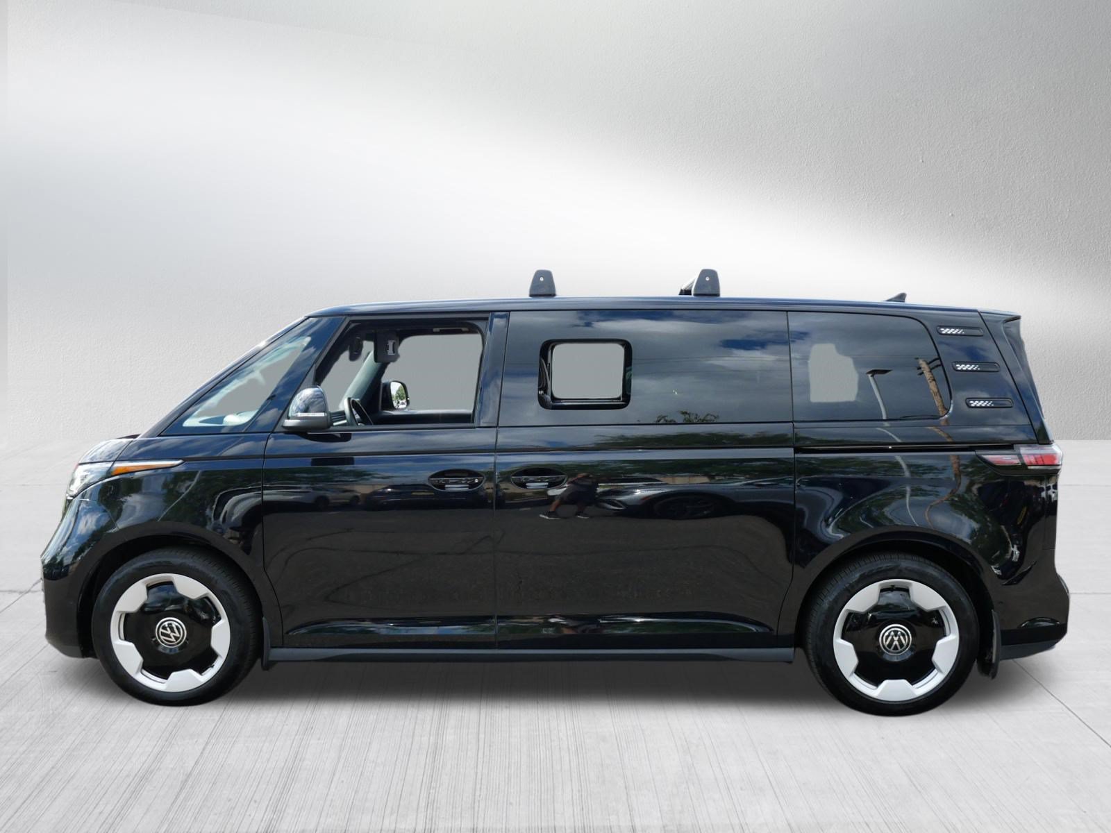 Certified 2025 Volkswagen ID. Buzz Pro S RWD image 4