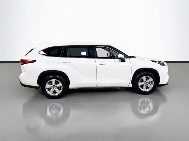 Used 2020 Toyota Highlander L FWD image 8