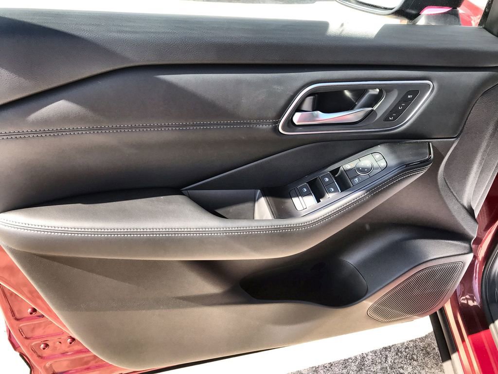 New 2026 Nissan Rogue Platinum w/ Platinum Premium Package image 13