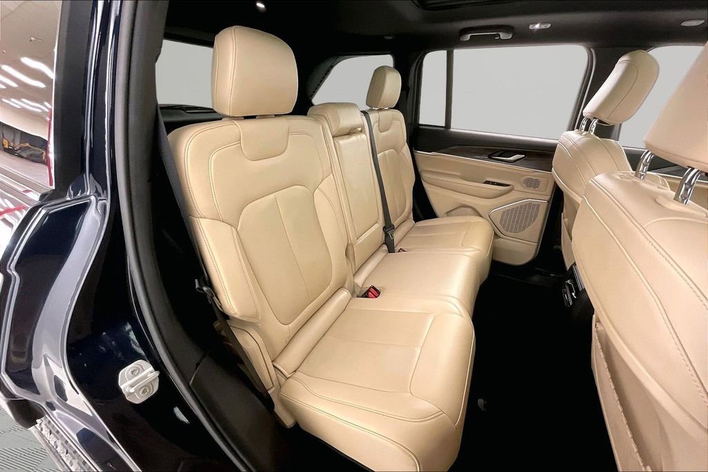 Used 2022 Jeep Grand Cherokee Limited 4xe image 21