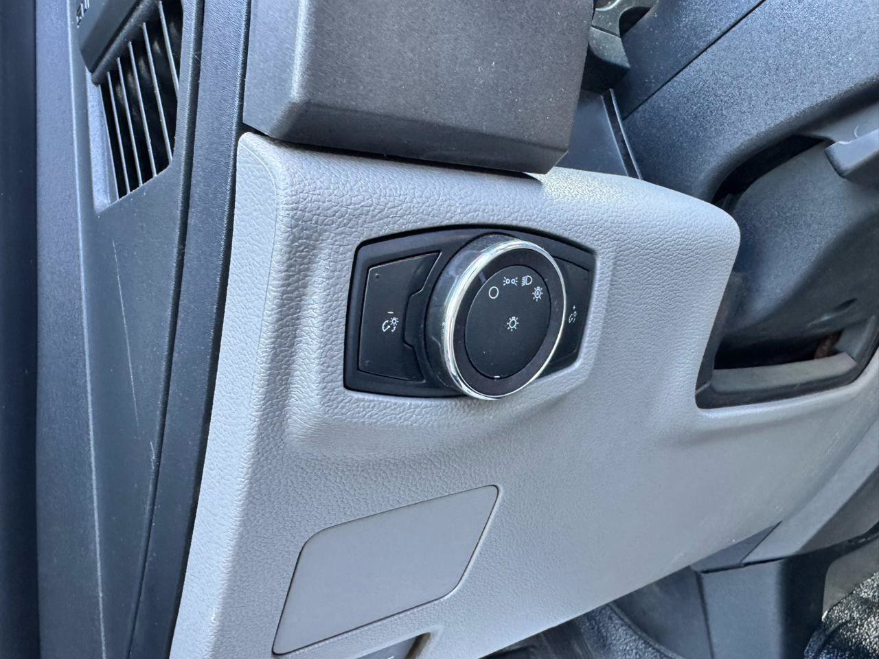 Used 2019 Ford F550 2WD Regular Cab Super Duty image 22