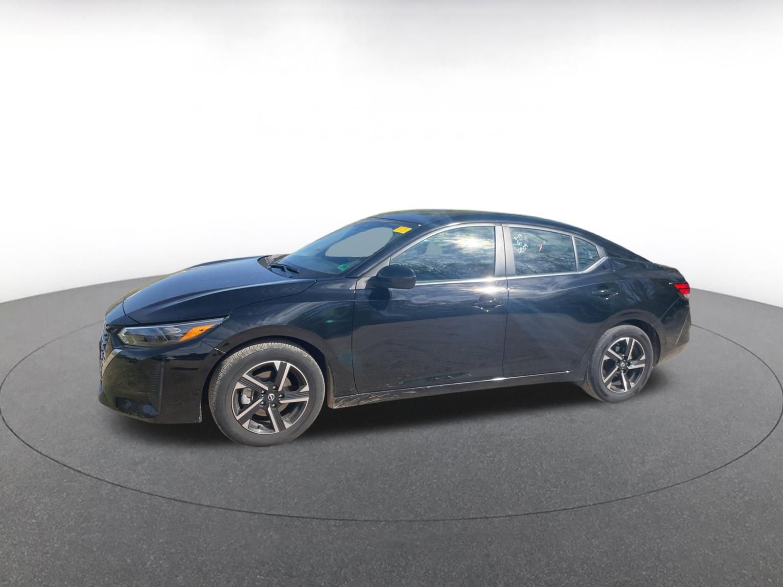 Used 2025 Nissan Sentra SV image 9