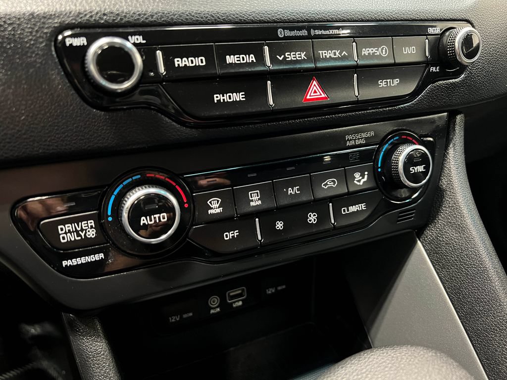 Used 2019 Kia Niro LX FWD image 24