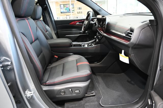 New 2026 Chevrolet Traverse RS image 11