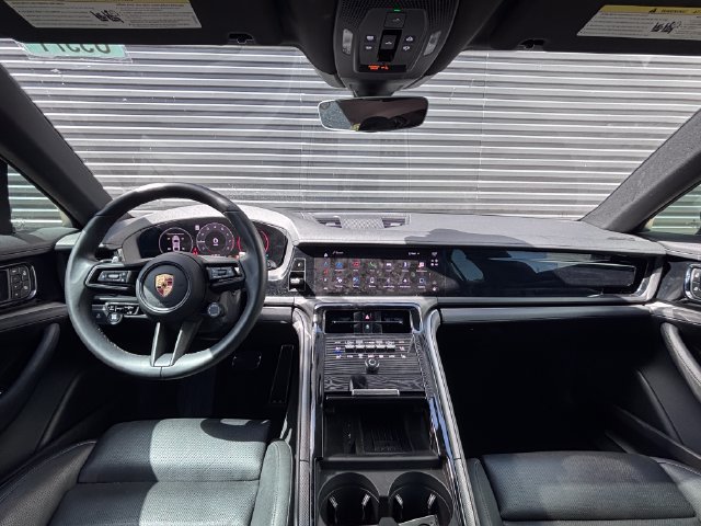Certified 2025 Porsche Panamera RWD image 13