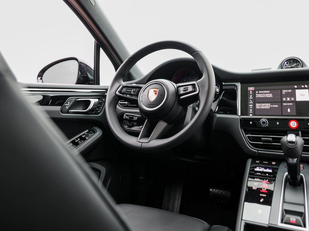 Certified 2026 Porsche Macan S AWD/4WD image 26