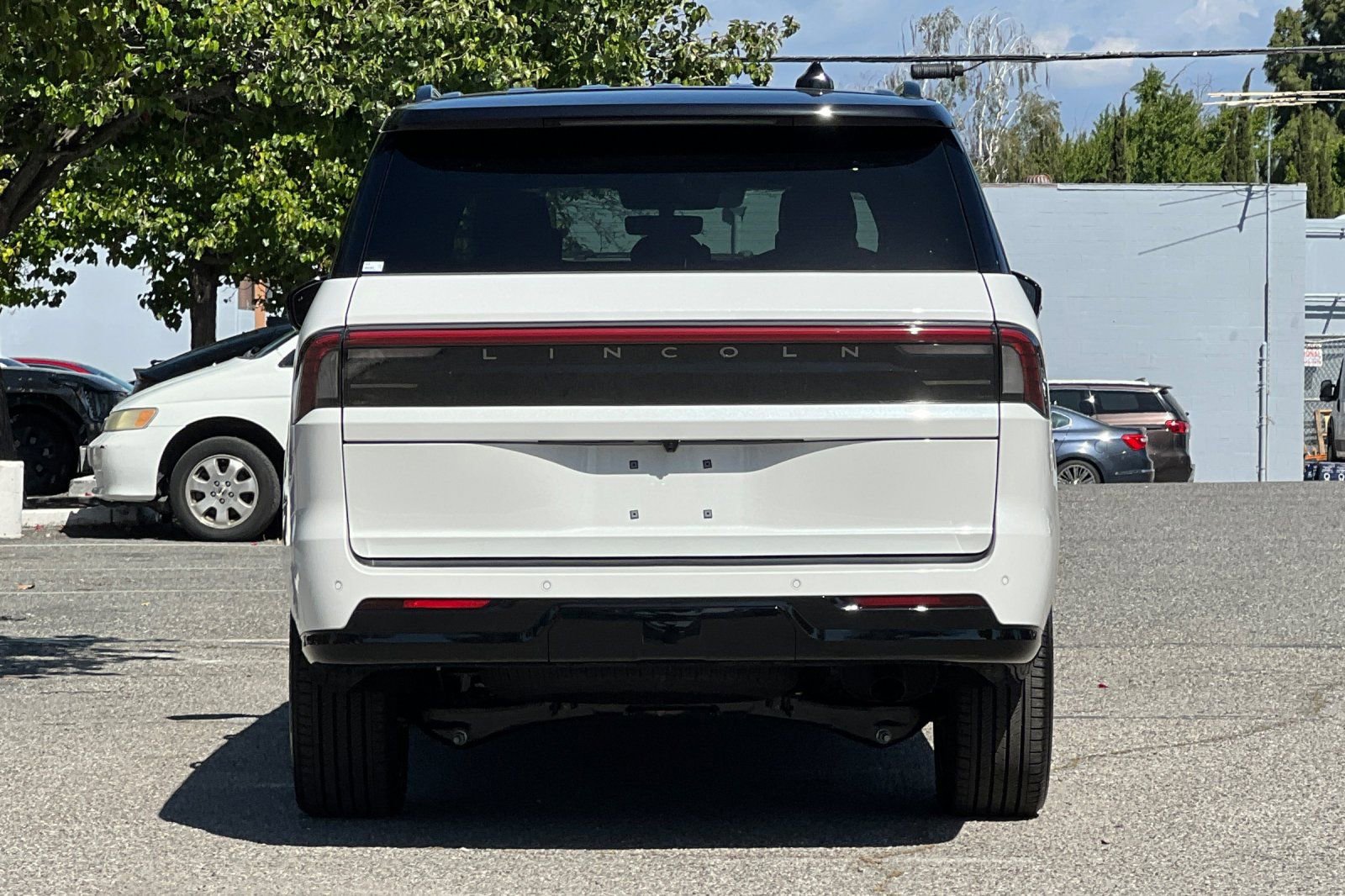 New 2026 Lincoln Navigator L Black Label AWD/4WD image 6