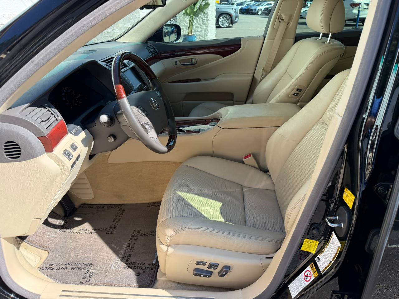 Used 2012 Lexus LS 460 w/ Luxury Value Edition RWD image 20