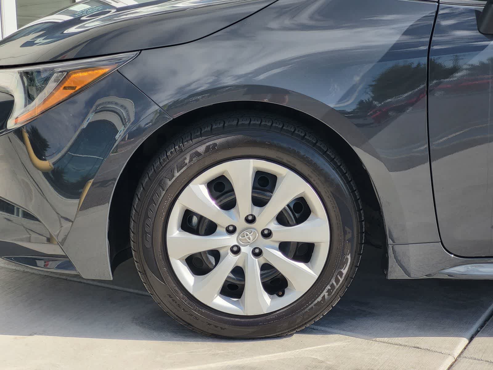 Used 2024 Toyota Corolla LE FWD image 8
