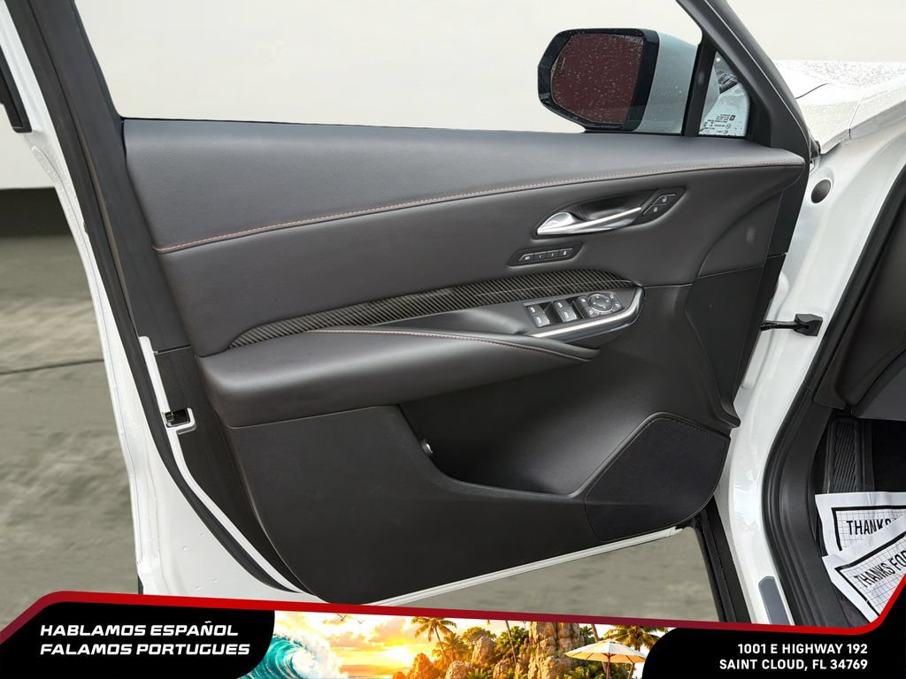 Certified 2022 Cadillac XT4 Sport w/ LPO, ONYX Package FWD image 12