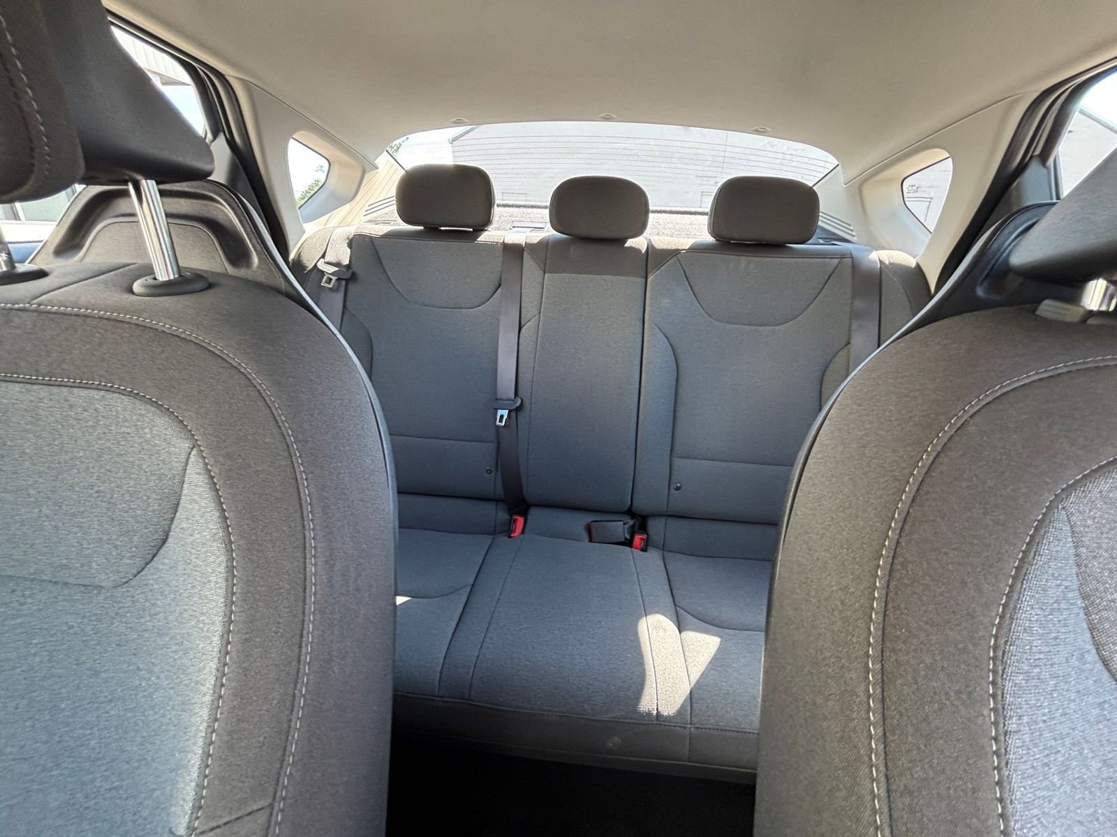 Used 2025 Kia K4 FWD image 38