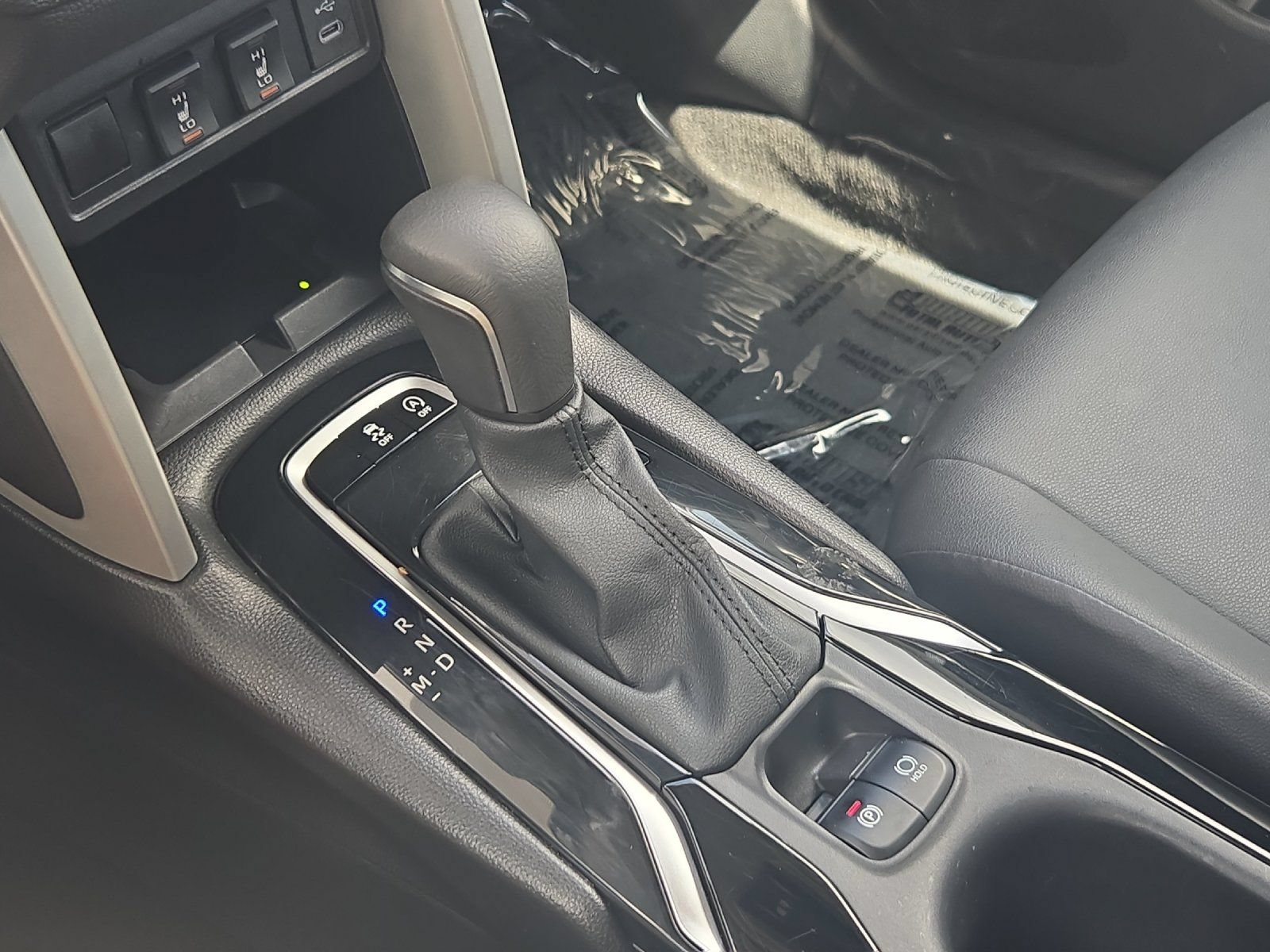 Certified 2025 Toyota Corolla Cross XLE FWD image 19