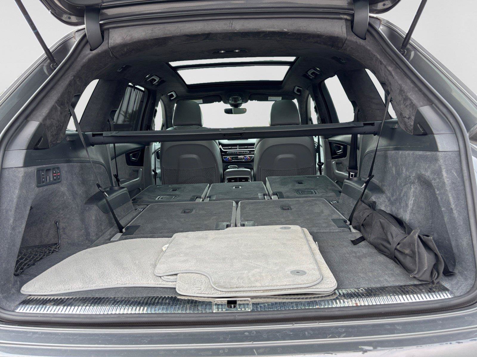 Used 2018 Audi Q7 3.0T Prestige AWD/4WD image 51