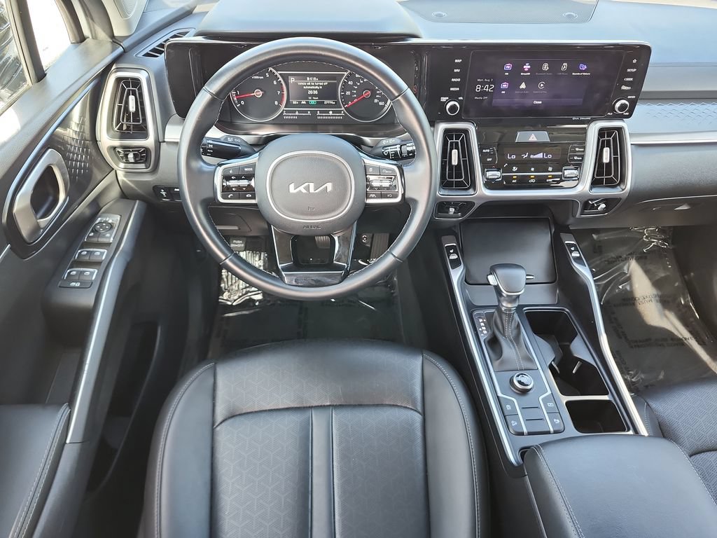 Used 2022 Kia Sorento S FWD image 19