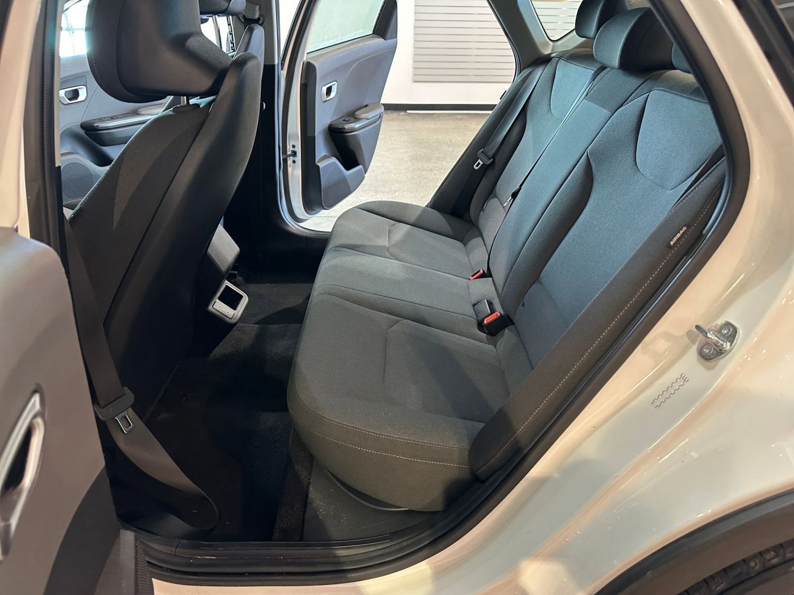 Used 2025 Kia K4 LXS image 24