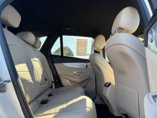Used 2017 Mercedes-Benz GLC 300 4MATIC image 12