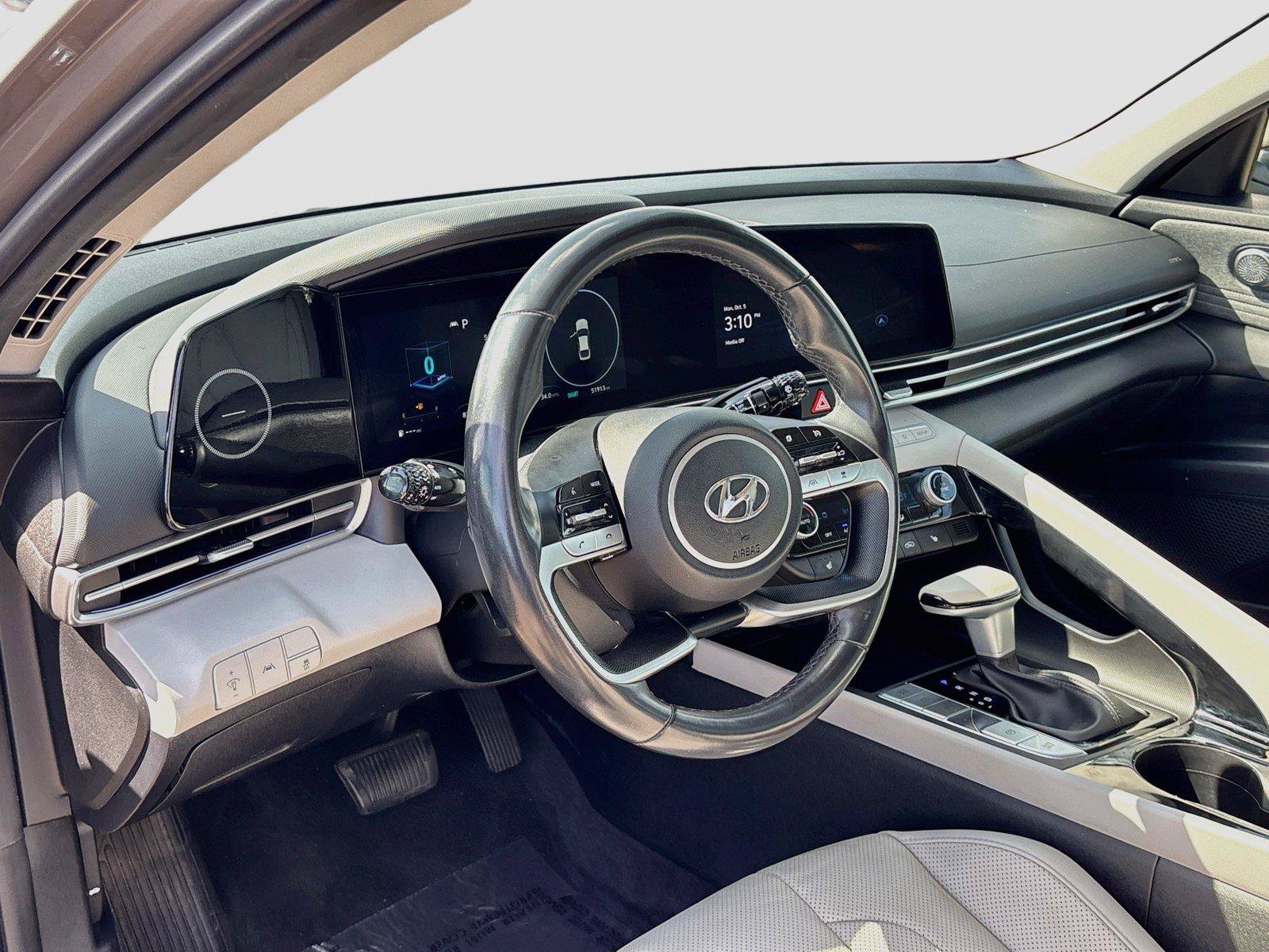 Used 2023 Hyundai Elantra Limited FWD image 9