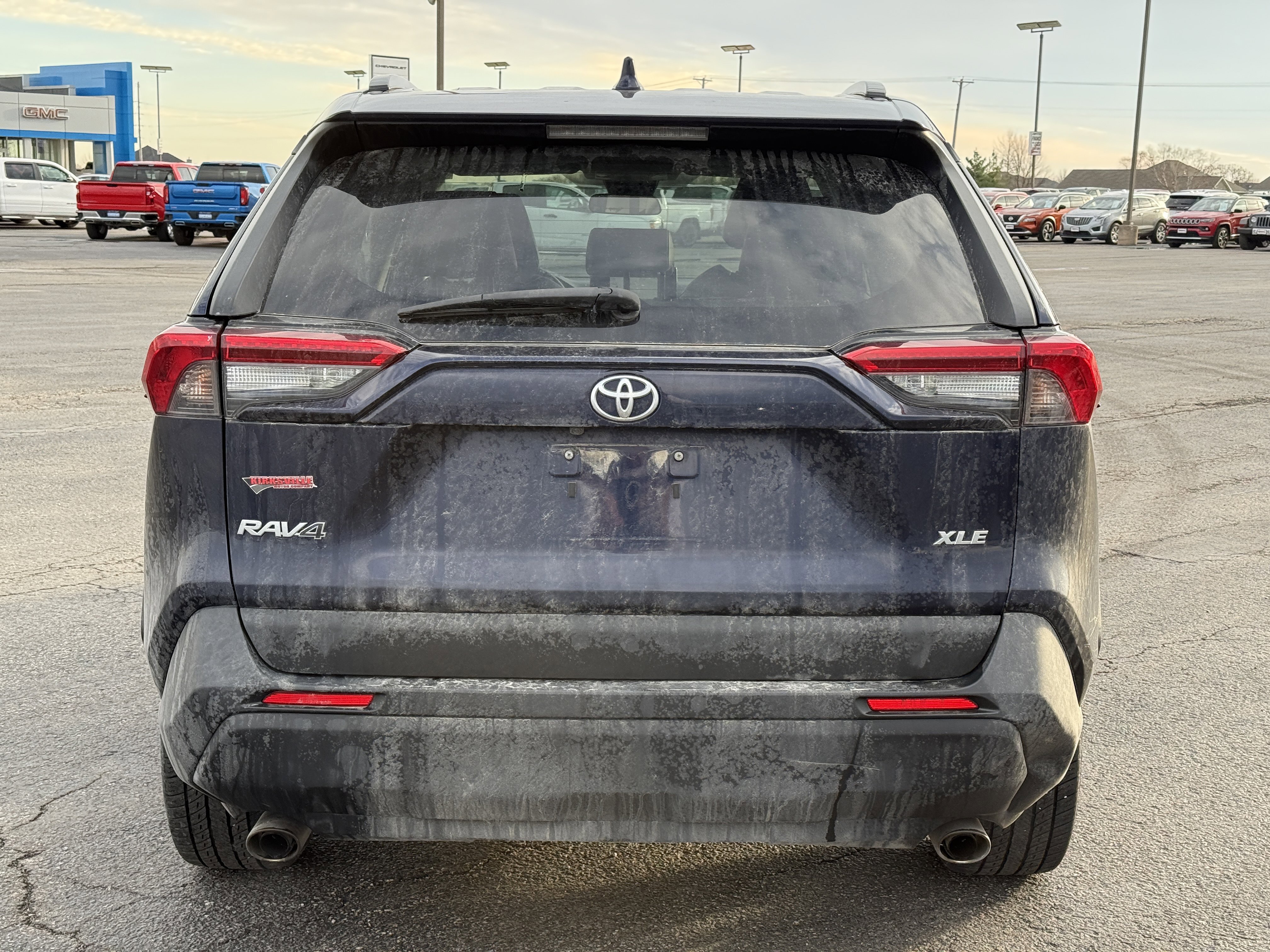 Used 2019 Toyota RAV4 XLE Premium image 4