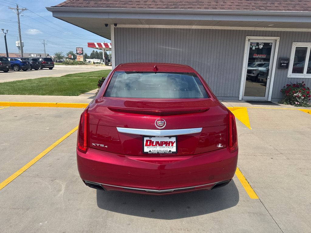 Used 2015 Cadillac XTS Luxury w/ Driver Awareness Package AWD/4WD image 4