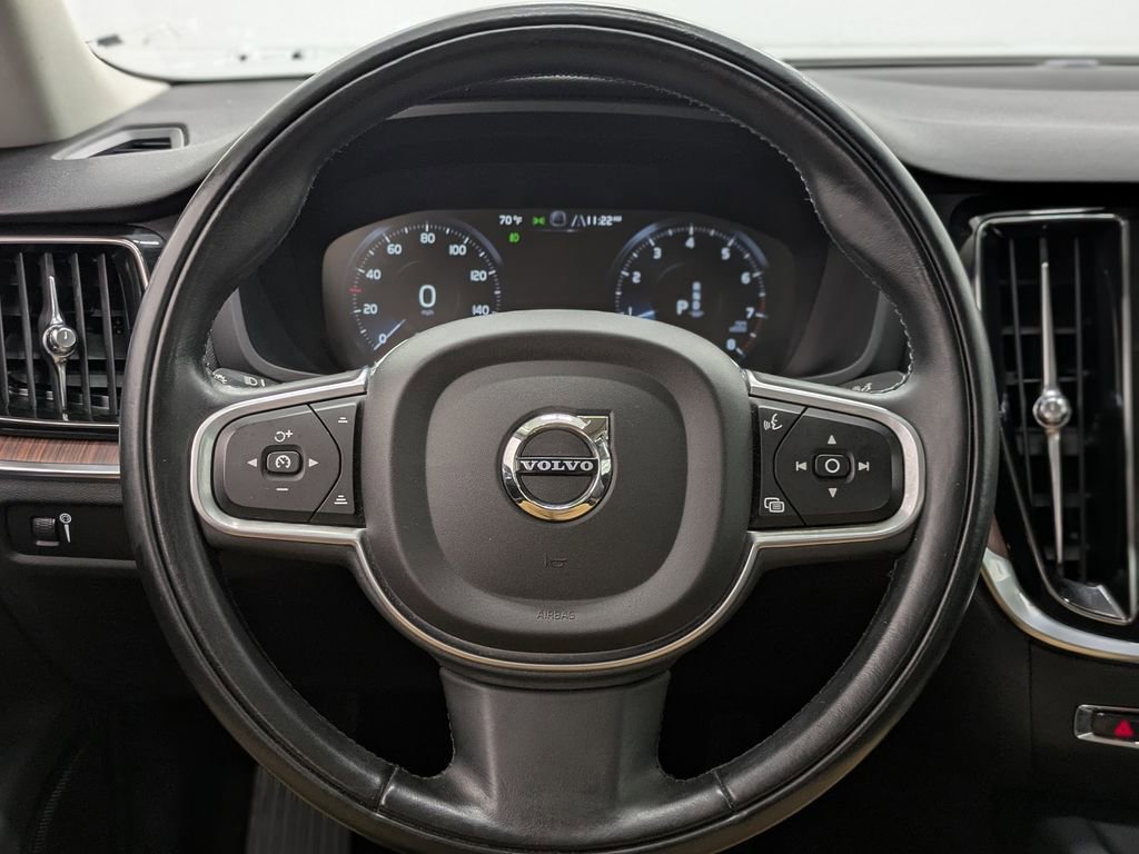 Used 2022 Volvo S60 B5 Momentum w/ Premium Package image 20