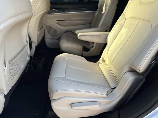 Used 2023 Jeep Grand Cherokee L Limited image 11