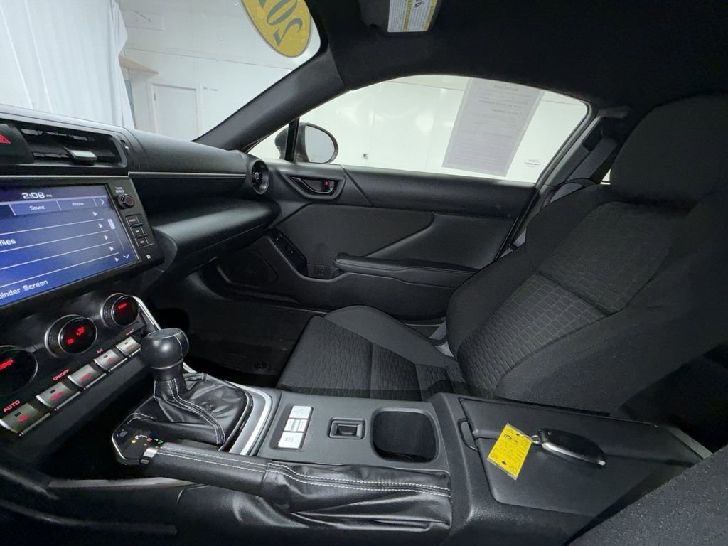 Certified 2022 Toyota GR86 w/ ALL Weather Mat Package (TMS) image 21