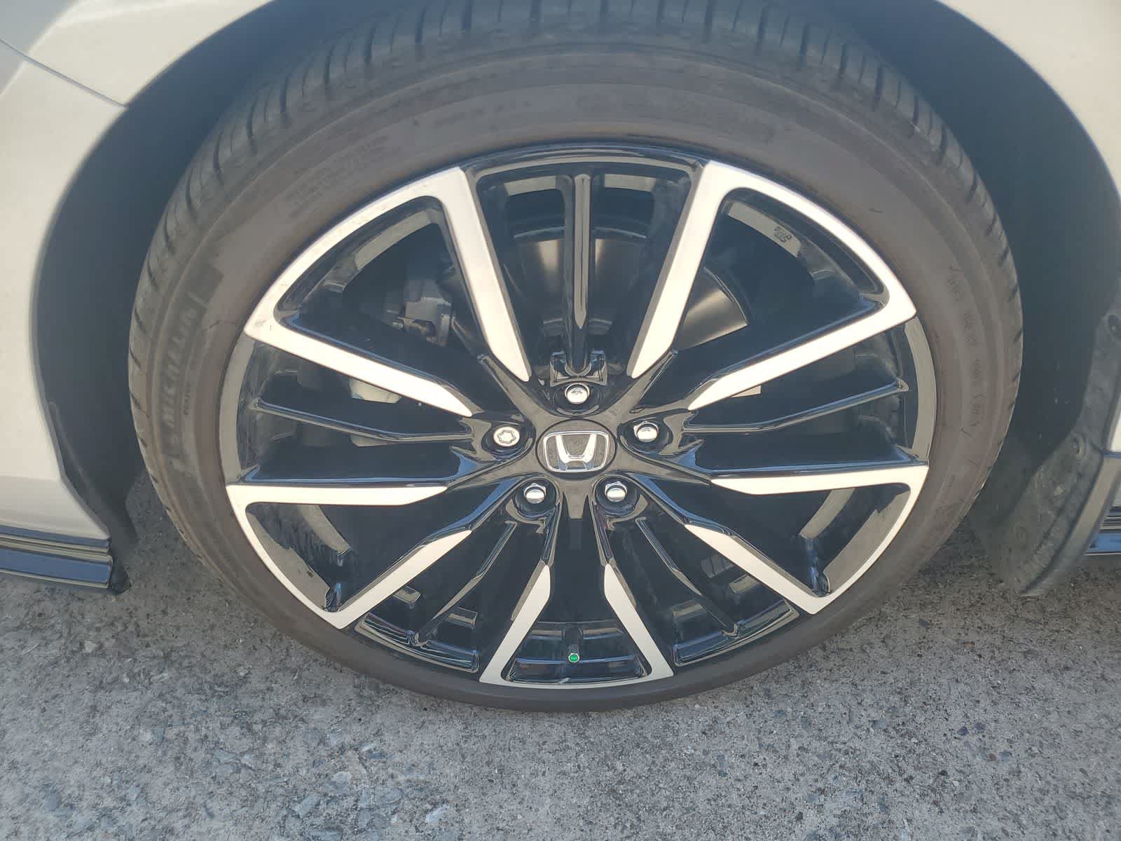 Used 2024 Honda Accord Touring image 12