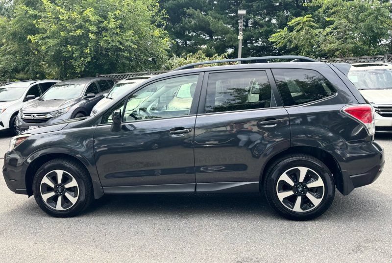 Used 2017 Subaru Forester 2.5i Premium w/ All-Weather Package AWD/4WD image 4