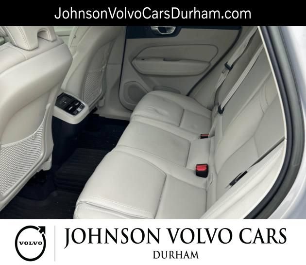Used 2023 Volvo XC60 B5 Ultimate FWD image 9