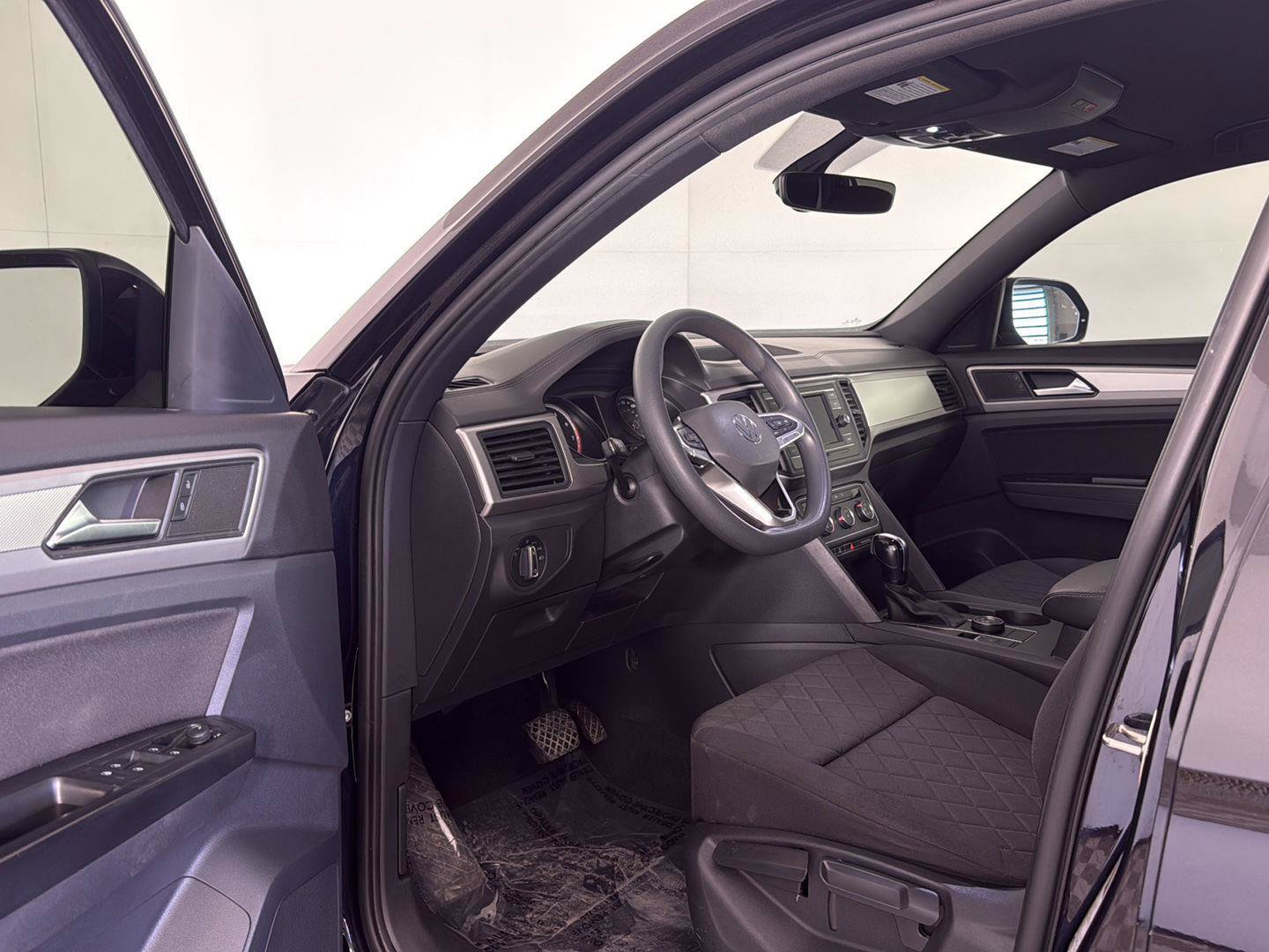 Used 2020 Volkswagen Atlas Cross Sport S AWD/4WD image 4