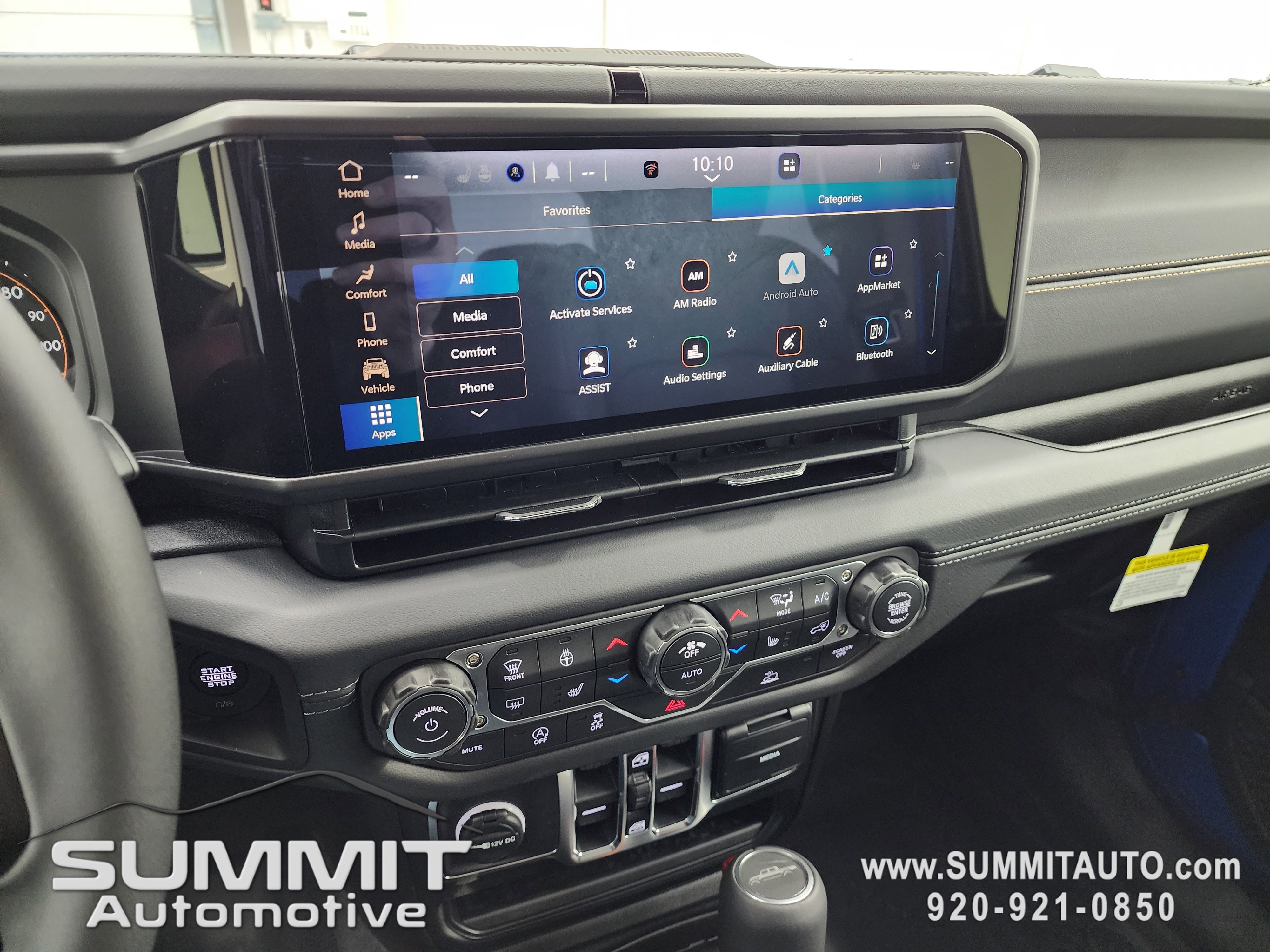 New 2026 Jeep Gladiator Sahara image 11