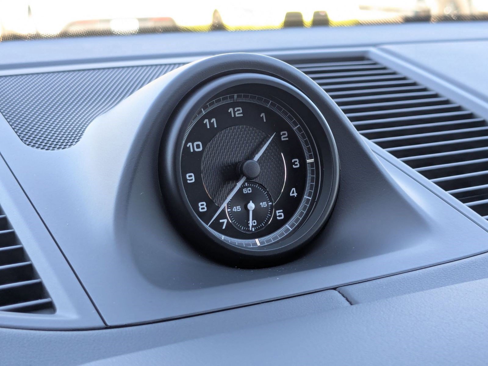 New 2026 Porsche Macan image 21