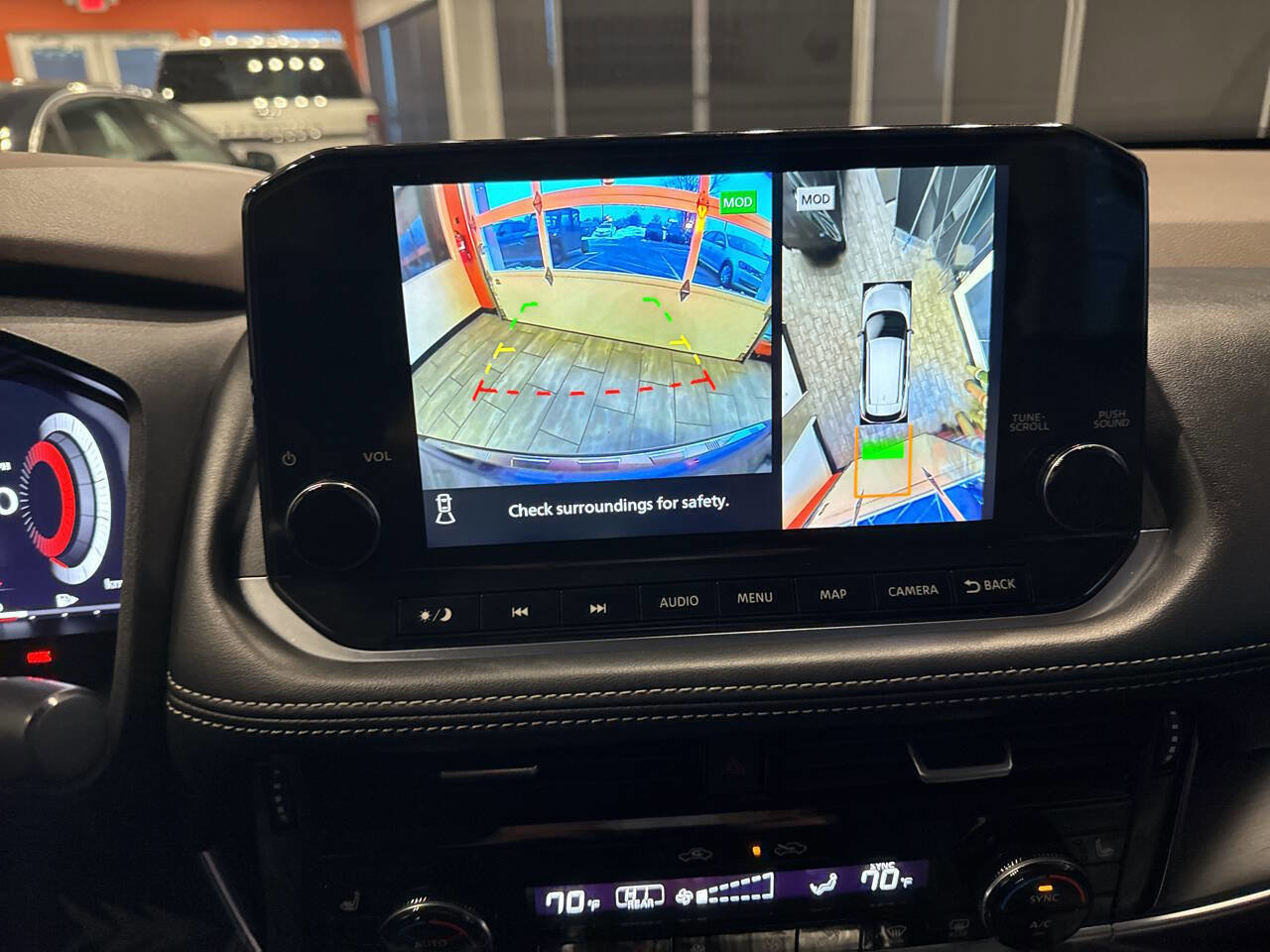 Used 2022 Nissan Rogue Platinum w/ Head-Up Display Package image 23