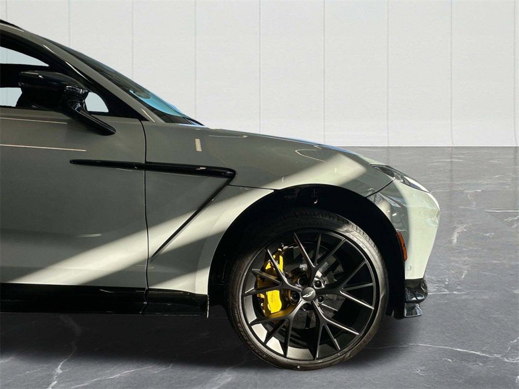 New 2026 Aston Martin DBX 707 image 12