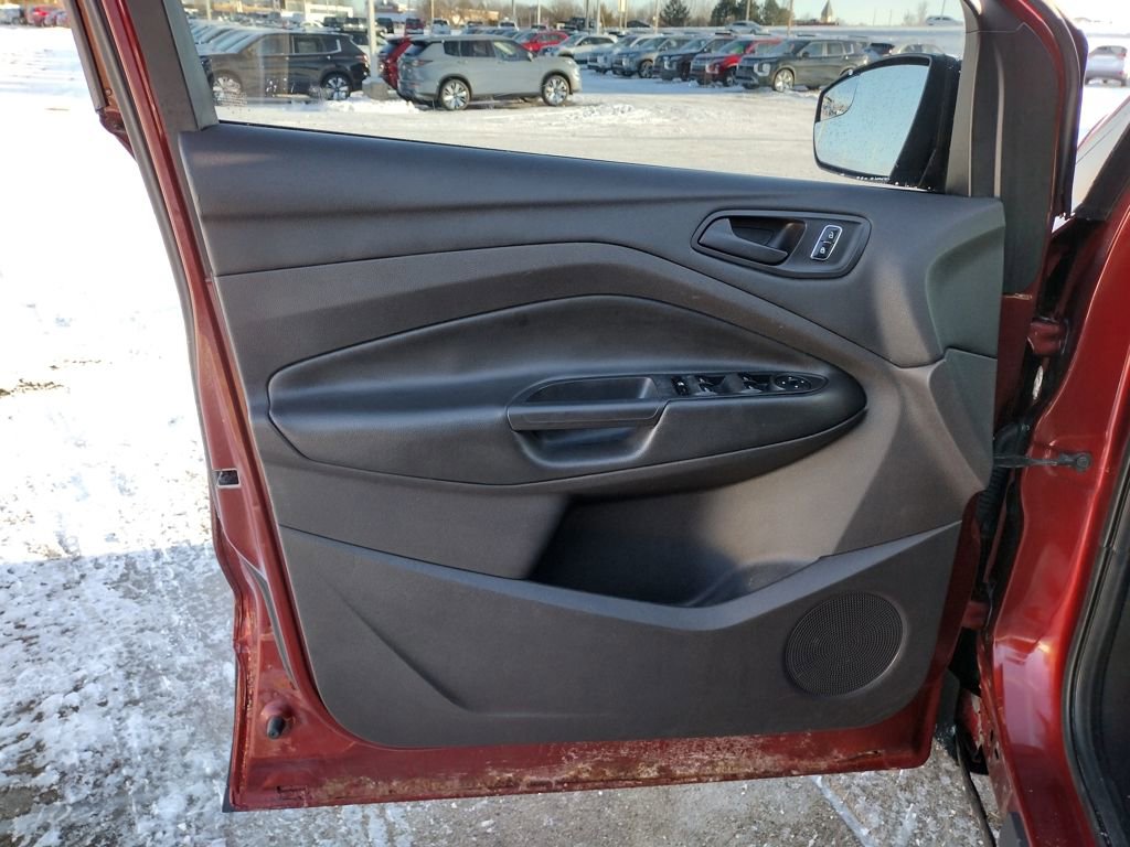 Used 2015 Ford Escape S image 18